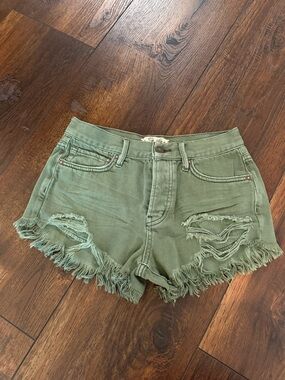 Free people Women’s Olive Green Distressed Frayed Hem Shorts